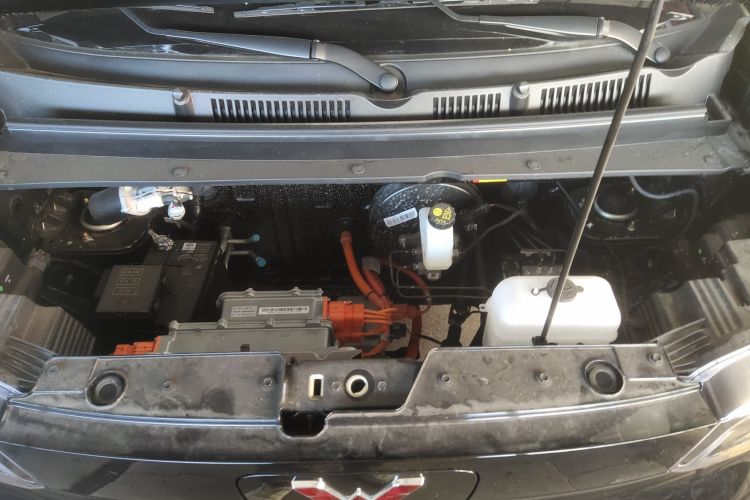 五菱汽车 五菱之光新能源 2025款 201km 舒适型机舱底盘24