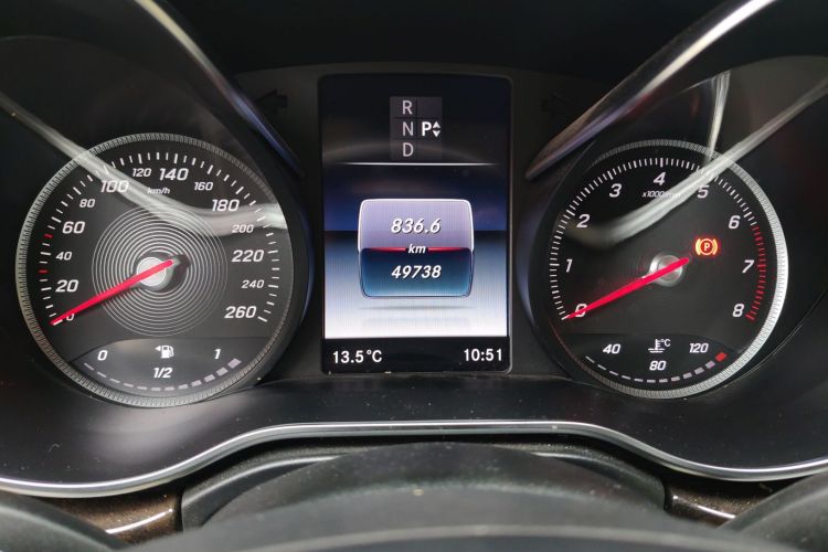 奔驰V级 2018款 V 260 L 尊贵加长版 国VI中控内饰15