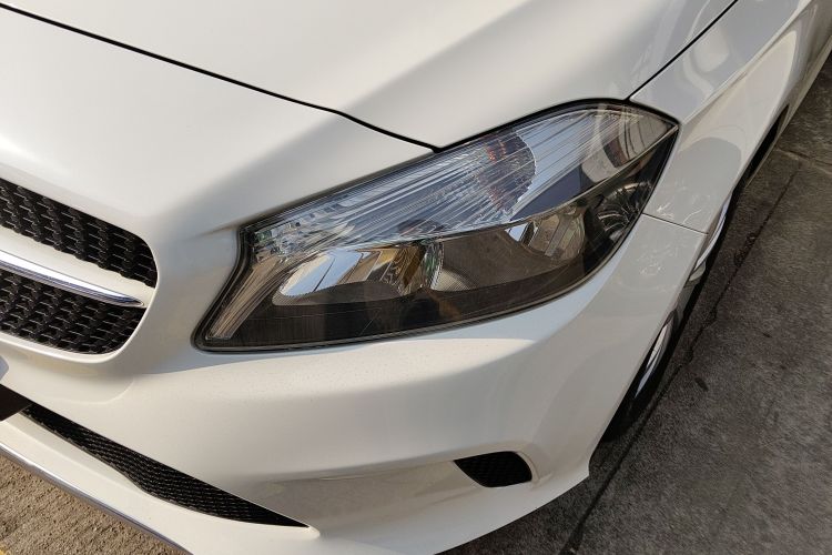 奔驰A级(进口) 2017款 A 180局部细节36