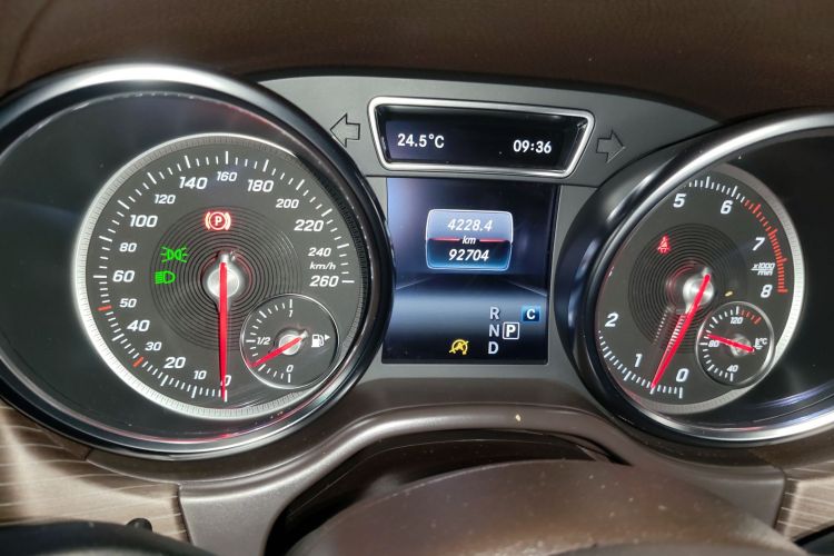 奔驰GLE 2019款 GLE 320 4MATIC 动感型臻藏版中控内饰15