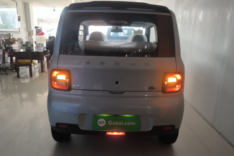 吉利银河 熊猫 2025款 210km 元气熊车身外观6