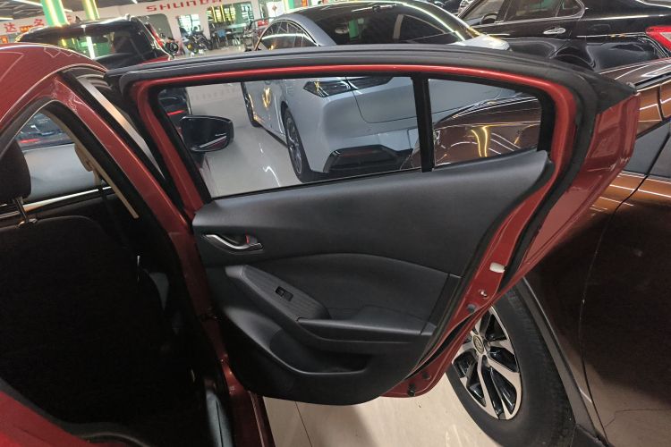 马自达3 昂克赛拉 2017款 两厢 1.5L 自动舒适型 国V中控内饰7006