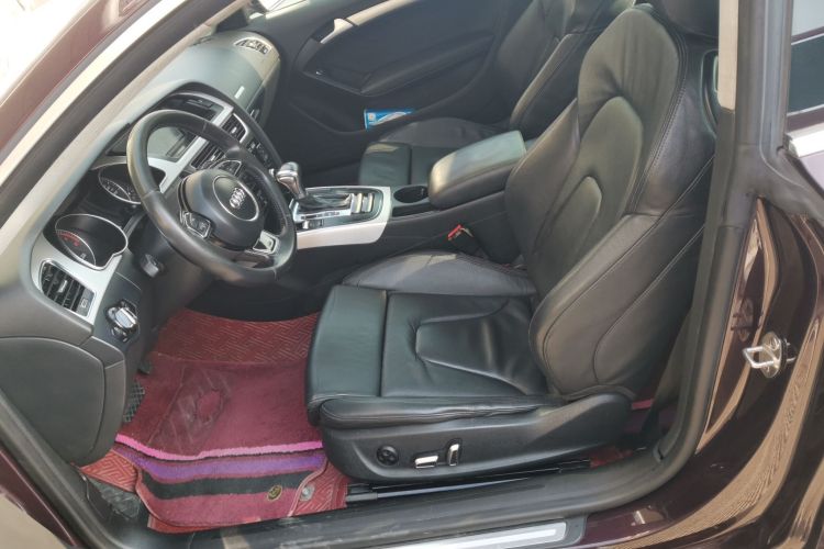 奥迪A5 2014款 Coupe 45 TFSI中控内饰19