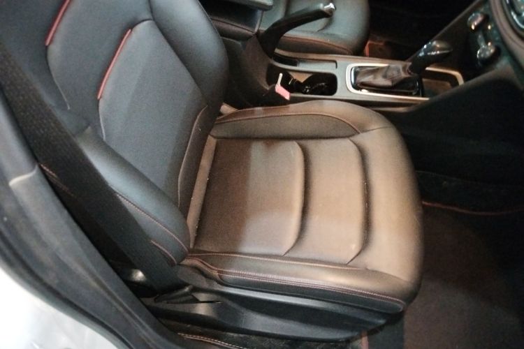 雪佛兰 科鲁泽 2020款 轻混 RS 330T 自动畅快版局部细节41