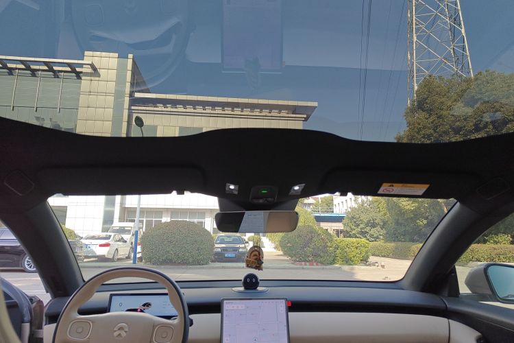 蔚来ET5 2022款 75kWh中控内饰22