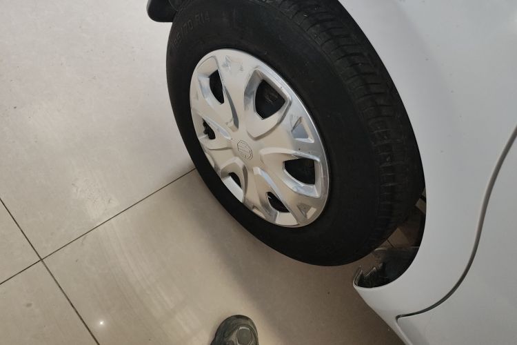 名爵3 2016款 1.3L 手动舒适版车身外观6002