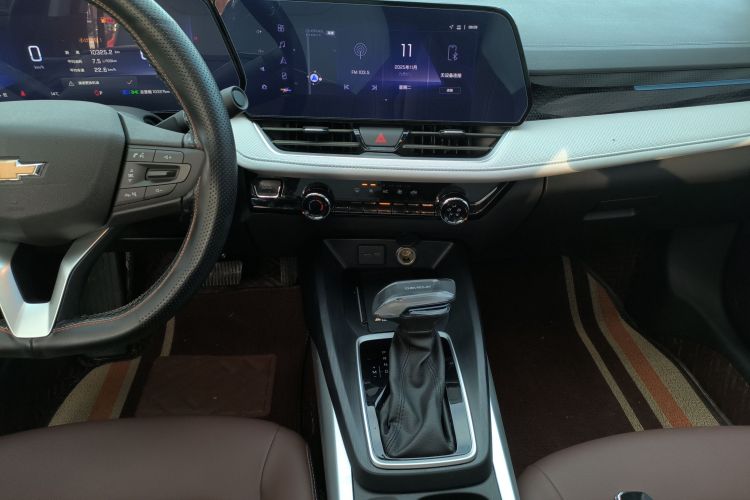 雪佛兰 科鲁泽 2023款 1.5L 双离合悦享版中控内饰16