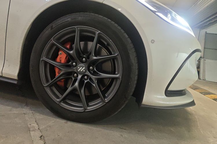 智己汽车 智己L6 2024款 Max 超强性能版车身外观10