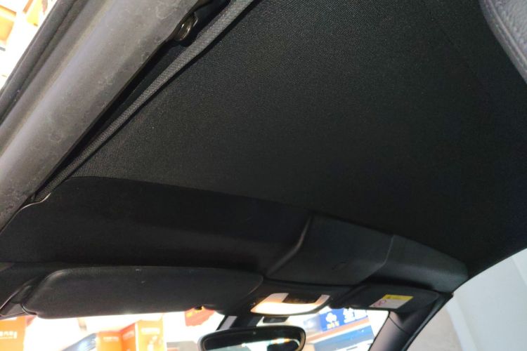 宝马2系(进口) 2019款 225i 敞篷轿跑车 运动设计套装局部细节22