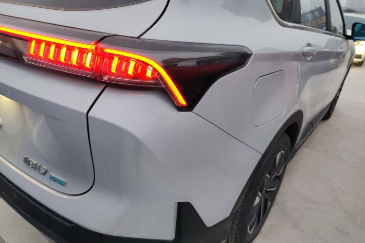 捷途山海L7 2024款 1.5T 120km ULTRA 7座车身外观9