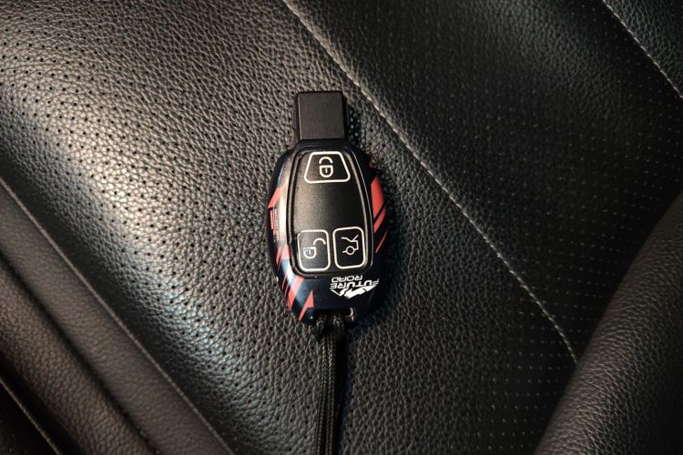 奔驰C级 2015款 C 200 运动版中控内饰11