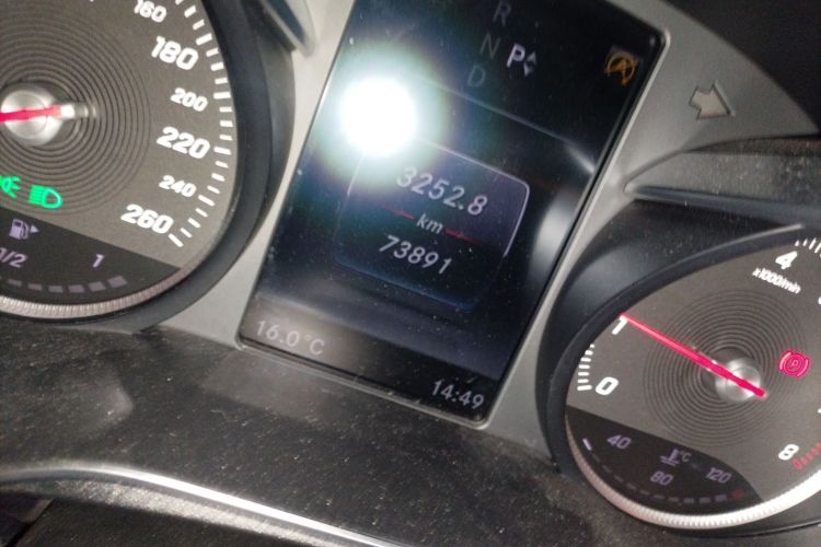 奔驰C级 2016款 C 200 L 运动型中控内饰15