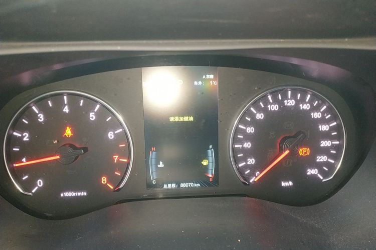 比亚迪 宋MAX 2019款 1.5T 自动智联睿进型 6座 国VI中控内饰14