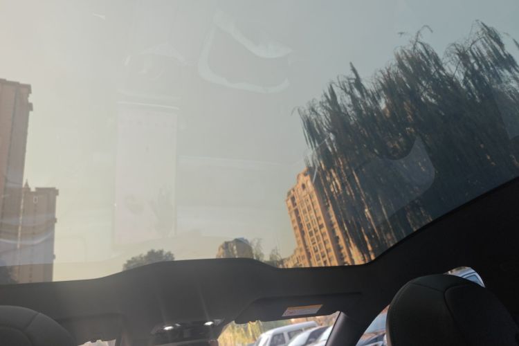 哪吒汽车 哪吒S 2023款 纯电 520km 后驱版中控内饰22