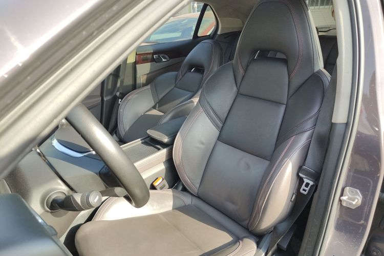 领克02 2019款 高能版 2.0T 自动两驱耀版 国VI局部细节19