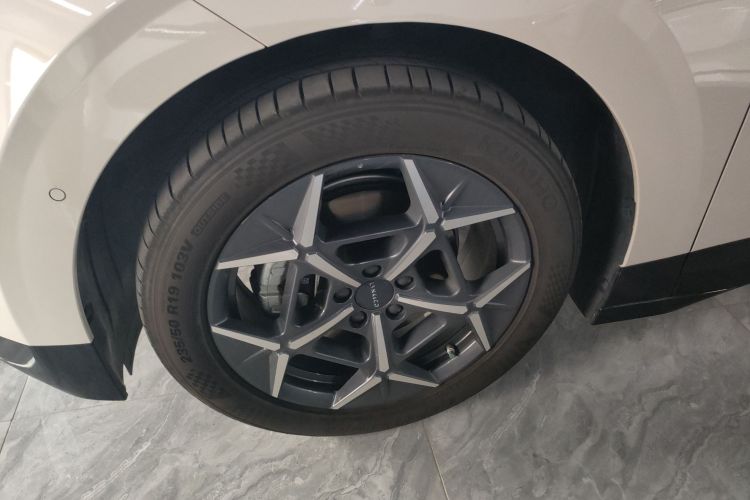 领克Z20 2025款 530km 后驱Pro车身外观6007