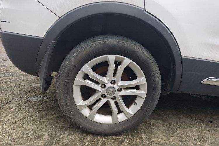 海马S5 2015款 1.5T CVT旗舰型车身外观6008