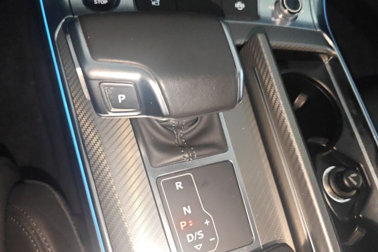 奥迪A6L 2021款 40 TFSI 豪华致雅型中控内饰18