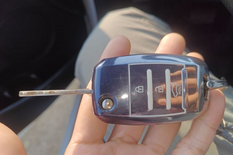 起亚K3 2017款  1.6L 自动15周年特别版GLS中控内饰11