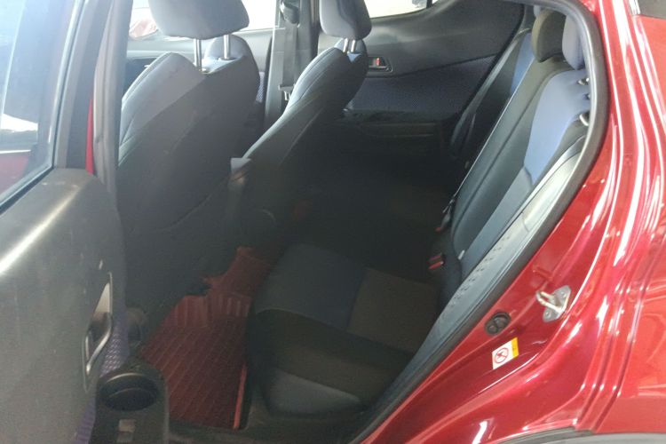 丰田C-HR 2018款 2.0L 领先版 国V中控内饰7004