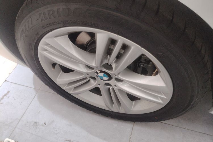 宝马3系 2017款 320Li 时尚型车身外观6008