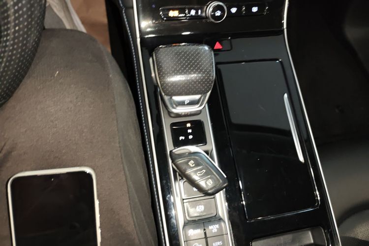 飞凡汽车 飞凡ER6 2020款 620km 智享版中控内饰18