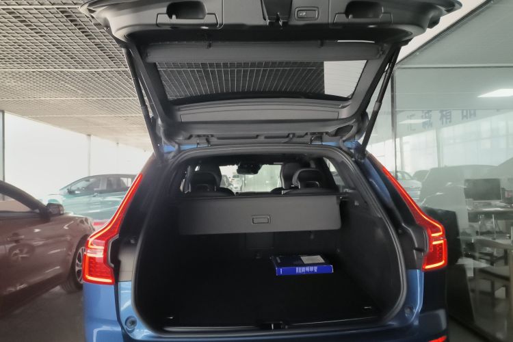 沃尔沃XC60 2019款 T5 四驱智远运动版 国VI机舱底盘23
