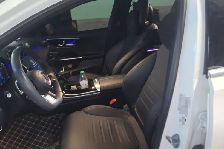 奔驰C级 2023款 C 200 L 运动版中控内饰19