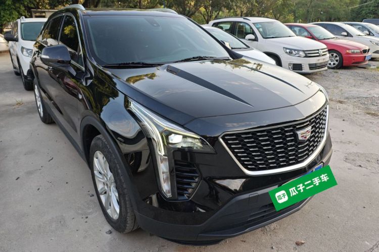 凯迪拉克XT4 2022款 28T 两驱风尚型车身外观3