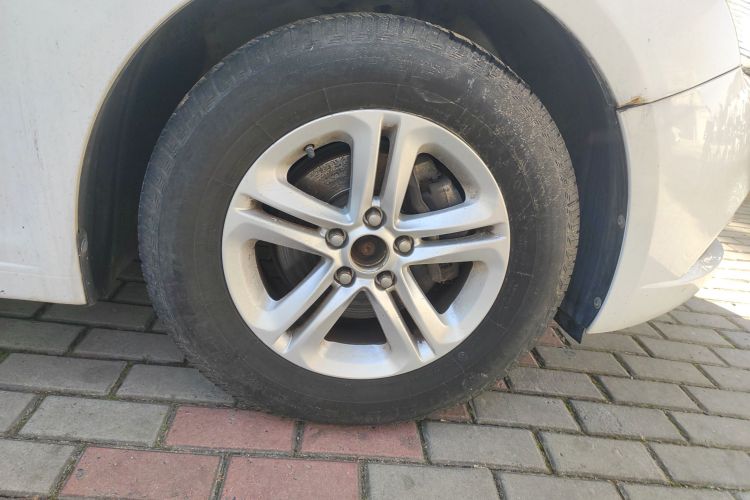 雪佛兰 科鲁兹 2015款 1.5L 经典 SL MT车身外观10