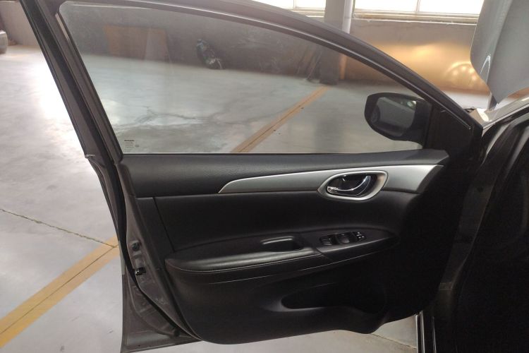 日产 轩逸 2022款 经典 1.6XE CVT舒适版中控内饰7007