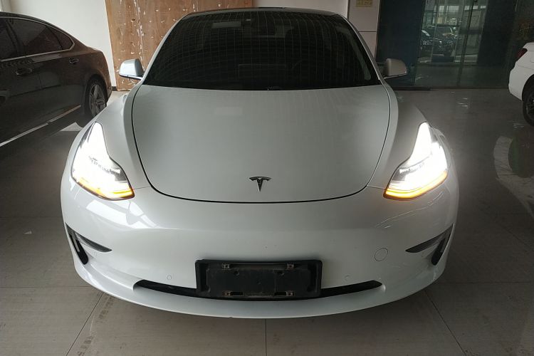 特斯拉 Model 3 2020款 改款 长续航后轮驱动版车身外观2