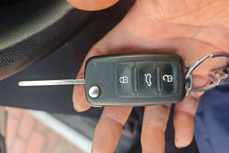 大众 2019款 宝来·传奇 1.5L 手动时尚型 国V中控内饰7001