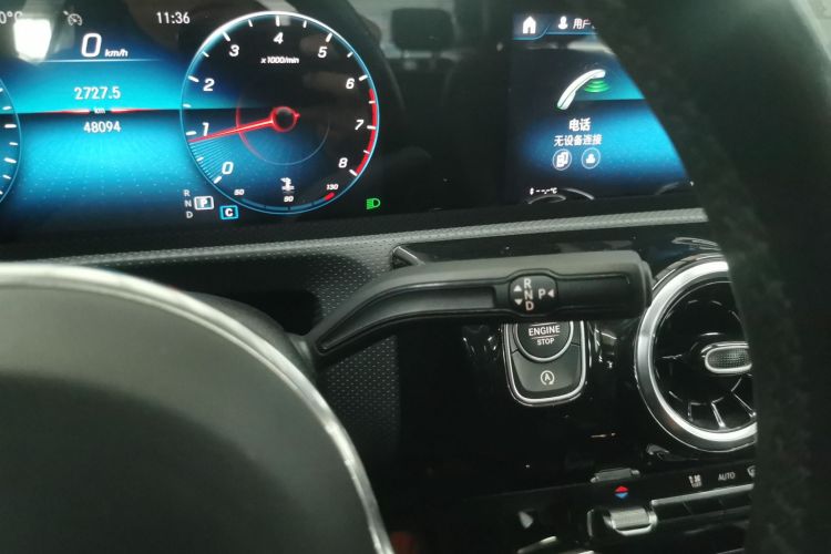 奔驰A级 2020款 改款 A 200 L 运动轿车动感型中控内饰18