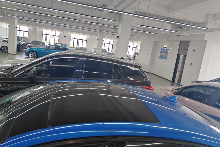 福特 福克斯 2020款 三厢 EcoBoost 180 自动锋潮型车身外观57