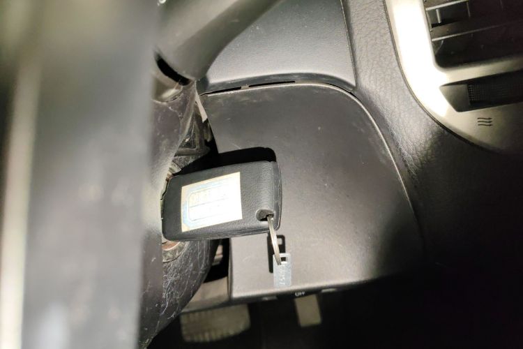 三菱 帕杰罗(进口) 2019款 3.0L 自动舒适版中控内饰11