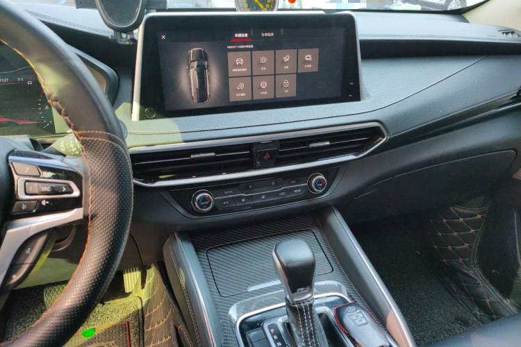 上汽大通MAXUS D90 2017款 2.0T 自动四驱 天狼星中控内饰16