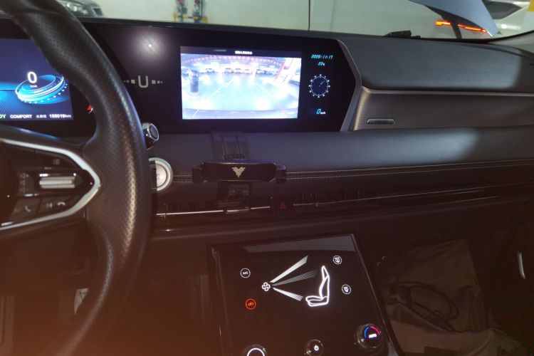 哪吒汽车 哪吒U 2021款 Pro 400 巡航版中控内饰16