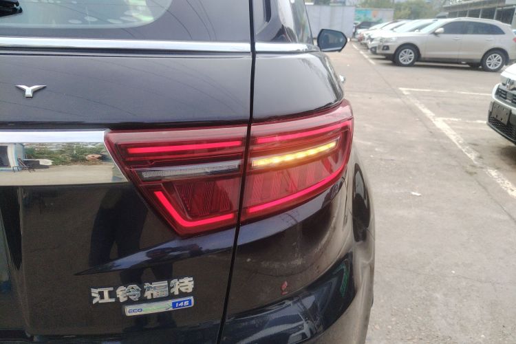 福特 2020款 领界S EcoBoost 145 CVT尊领型车身外观6006