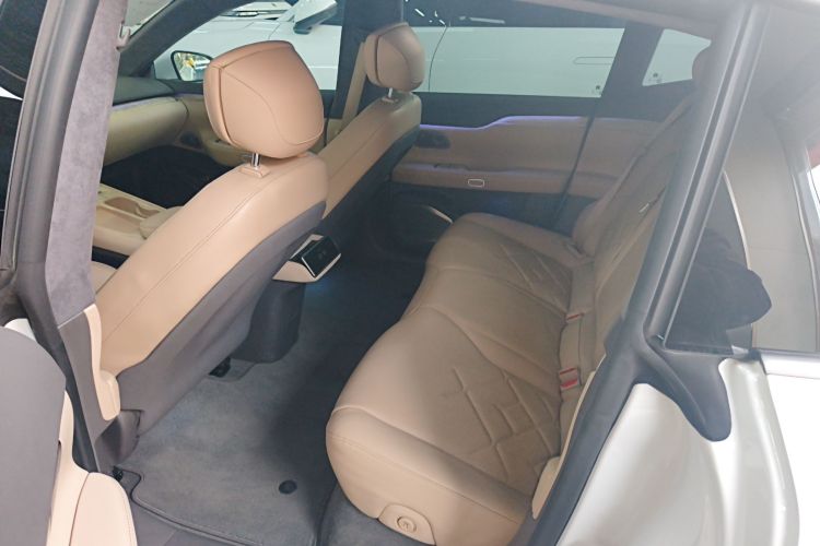 蔚来ET7 2022款 100kWh 首发版中控内饰21