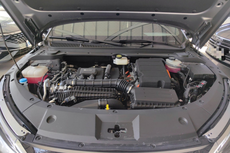 比亚迪 秦L 2025款 DM-i 智驾版 120KM超越型机舱底盘24