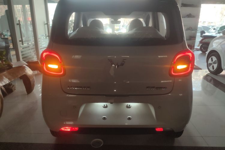 五菱汽车 宏光MINIEV 2025款 四门版 臻享+款车身外观6