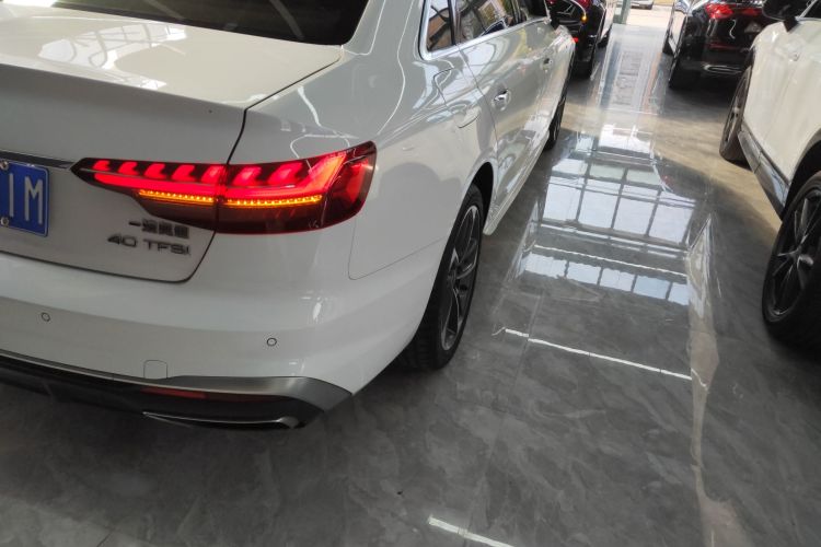 奥迪A4L 2022款 40 TFSI 时尚动感型车身外观9