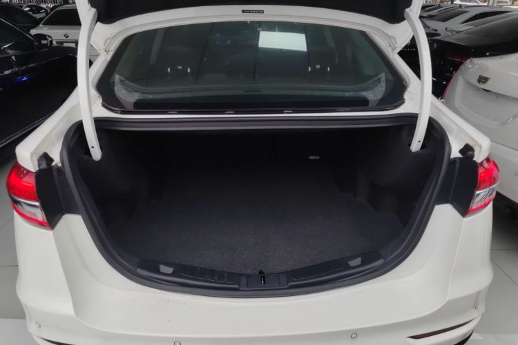 福特 蒙迪欧 2020款 EcoBoost 200 时尚型局部细节23