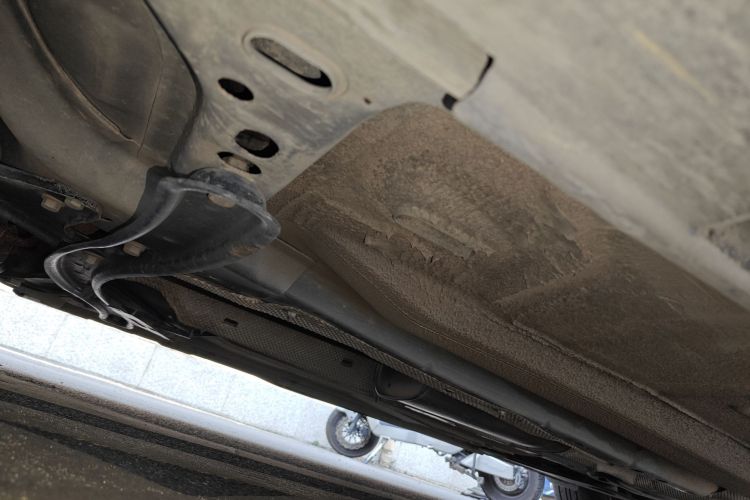 福特 福克斯 2015款 三厢 1.6L 自动风尚型局部细节9004