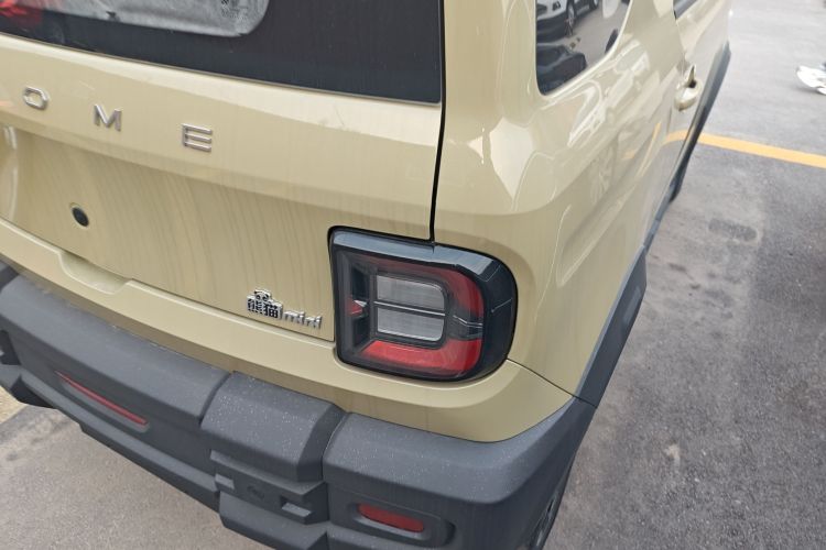 吉利银河 2025款 210km 熊猫骑士车身外观6006