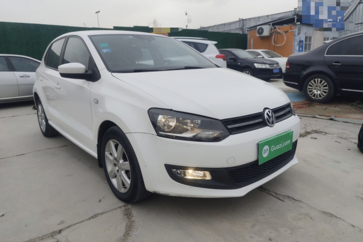 大众 Polo 2013款 1.4L 自动舒适版车身外观3