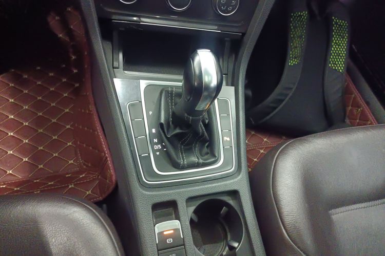 大众 高尔夫 2017款 230TSI 自动舒适百万辆纪念版局部细节18