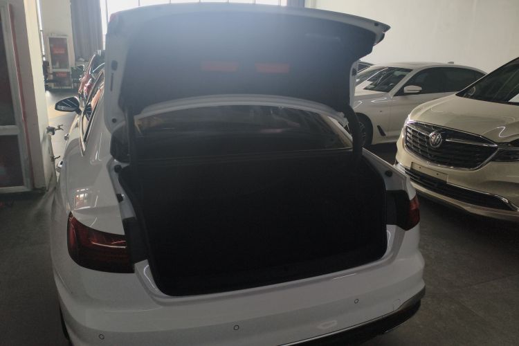 奥迪A4L 2023款 40 TFSI 时尚动感型局部细节23