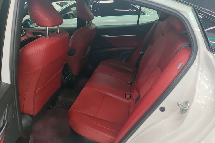 丰田 凯美瑞 2024款 双擎 2.0HXS 运动Plus版中控内饰7004